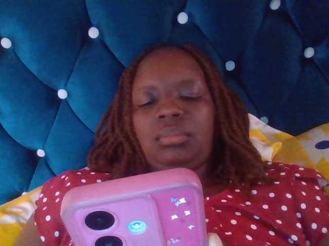 Chat with quqi live cam