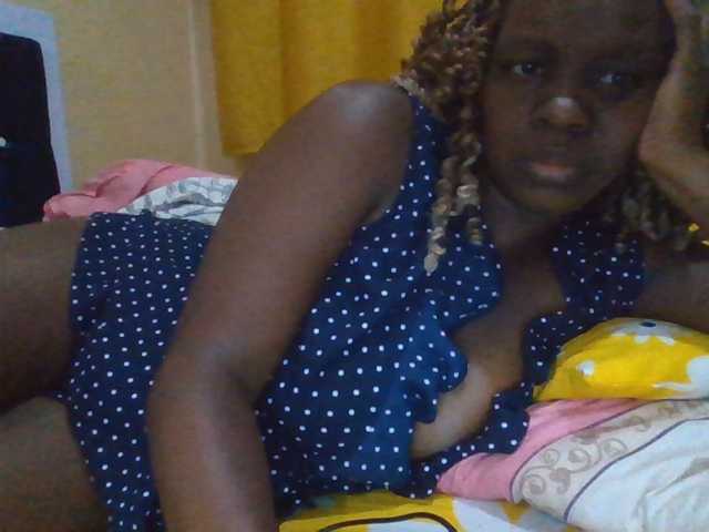quqi live cam on BongaCams