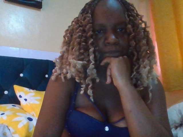 quqi live cam on BongaCams