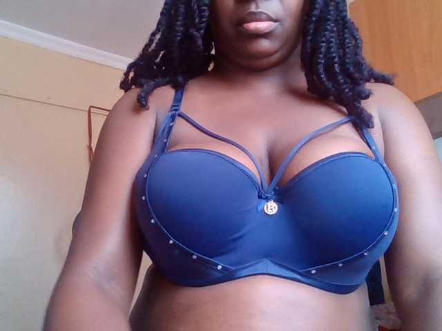 quqi live cam on BongaCams