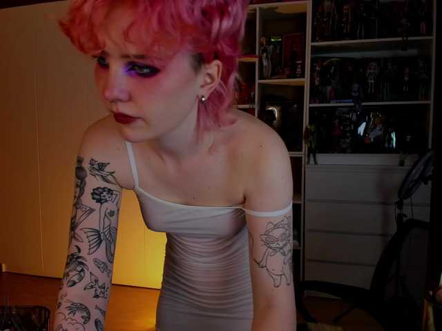 le modèle Cool-Love est en webcam porno dans un show sur le site bongacams, il possède les tags suivants: White/Caucasian,Redhead,Shaved