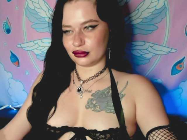 pretttyalice live cam on BongaCams