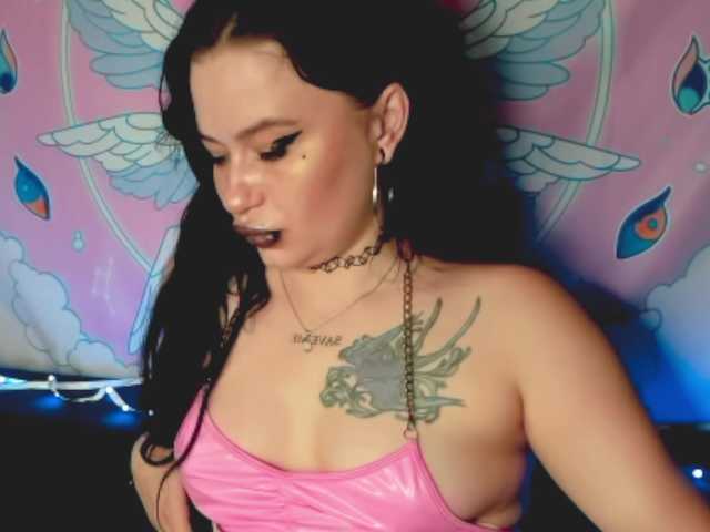 pretttyalice live cam on BongaCams