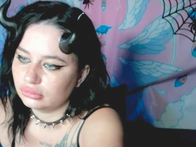 pretttyalice live cam on BongaCams