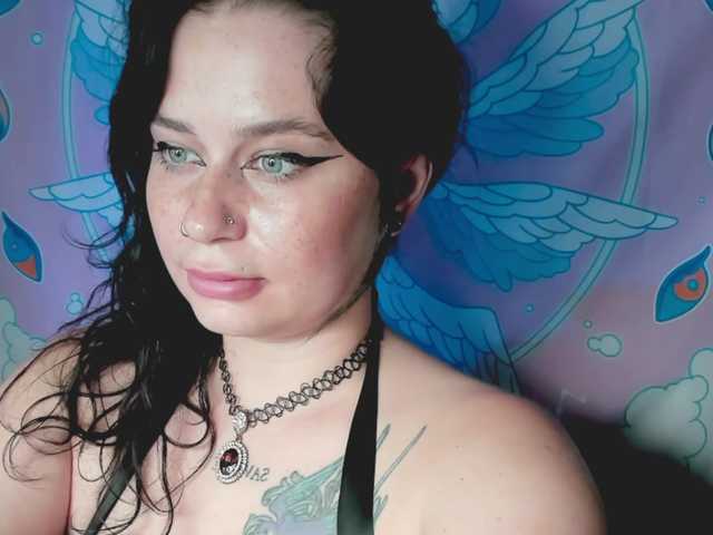pretttyalice live cam on BongaCams