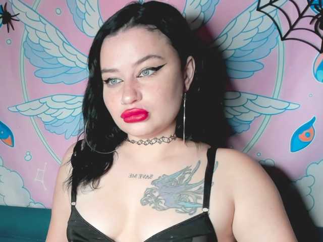 pretttyalice live cam on BongaCams