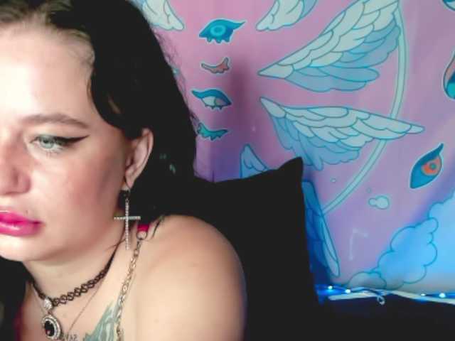 pretttyalice live cam on BongaCams