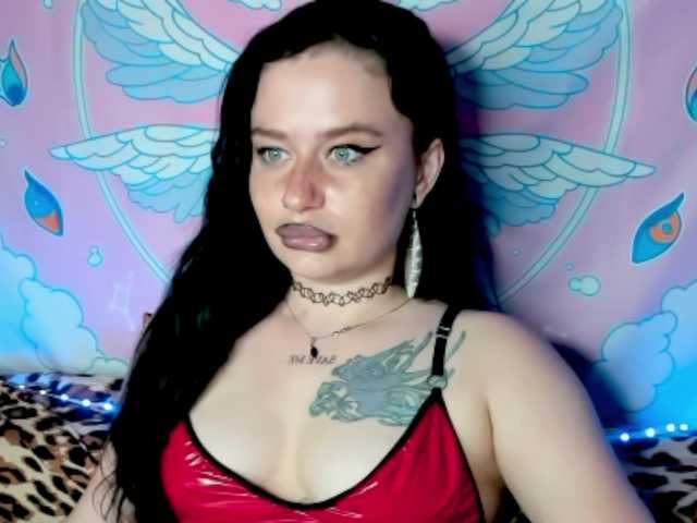 pretttyalice live cam on BongaCams