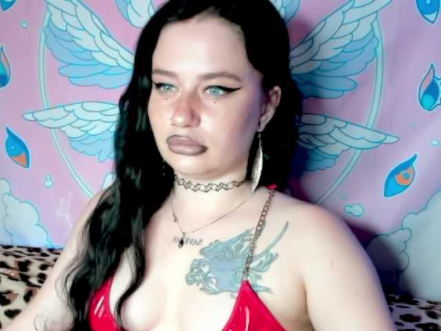 pretttyalice live cam on BongaCams