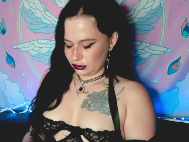 pretttyalice live cam on BongaCams