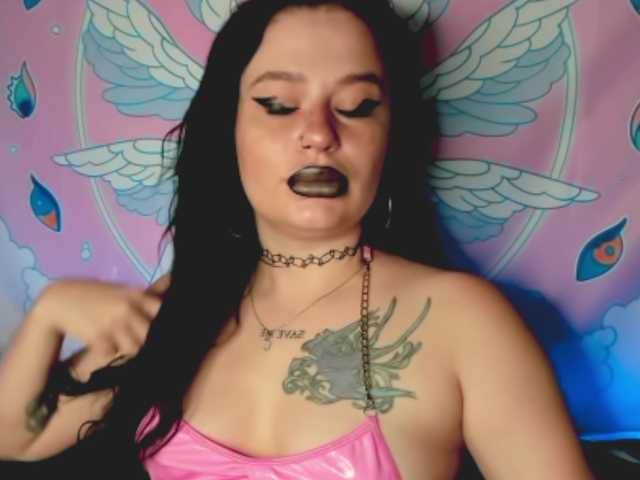 pretttyalice live cam on BongaCams