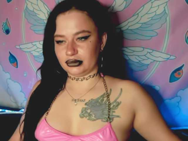 pretttyalice live cam on BongaCams