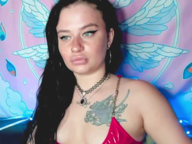 pretttyalice live cam on BongaCams