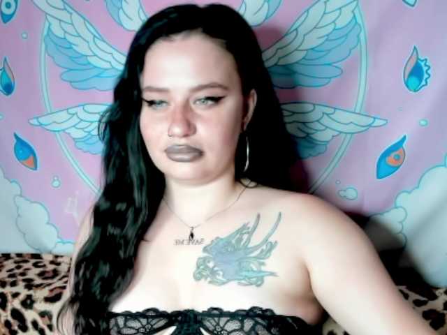 pretttyalice live cam on BongaCams