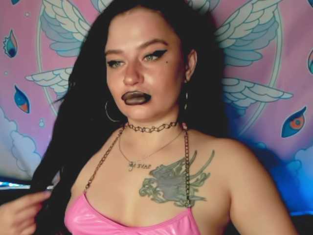 pretttyalice live cam on BongaCams