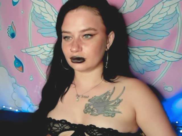 pretttyalice live cam on BongaCams