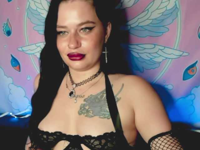 pretttyalice live cam on BongaCams