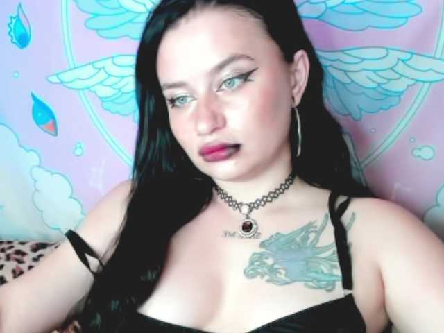 pretttyalice live cam on BongaCams