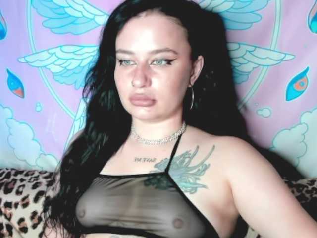 pretttyalice live cam on BongaCams