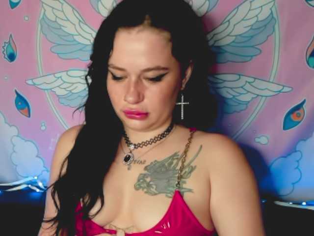 pretttyalice live cam on BongaCams