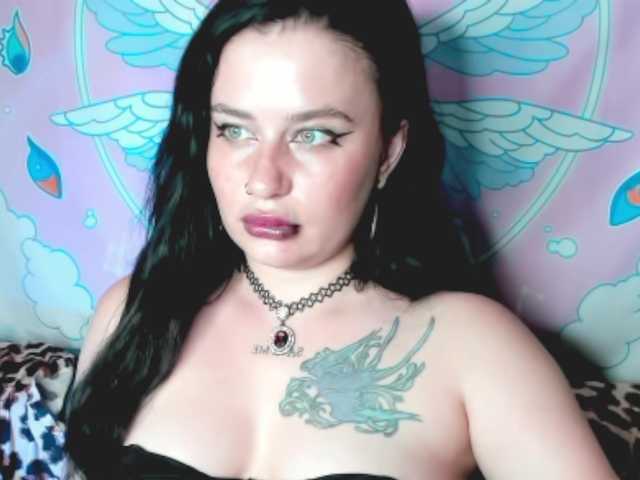 pretttyalice live cam on BongaCams
