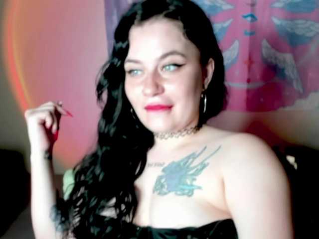 pretttyalice live cam on BongaCams