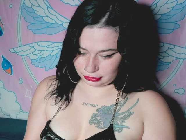 pretttyalice live cam on BongaCams