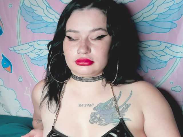 pretttyalice live cam on BongaCams