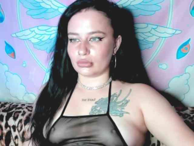 pretttyalice Live Webcam on BongaCams