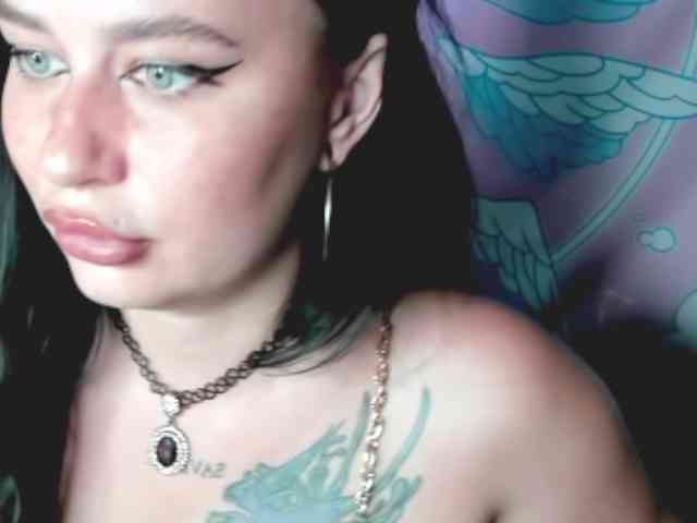 pretttyalice webcam