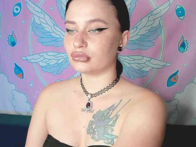 pretttyalice webcam