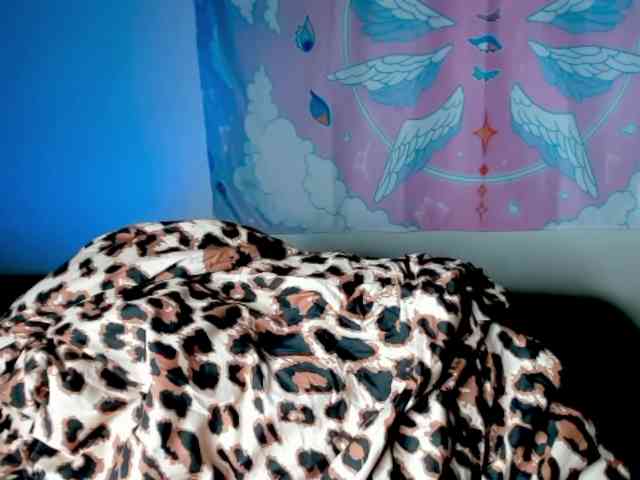 pretttyalice webcam