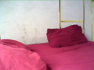 alora-skylar's Live Webcam