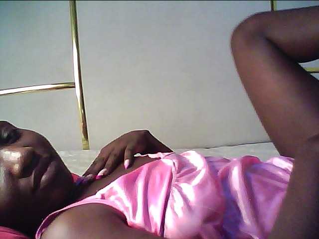 alora-skylar live cam on BongaCams