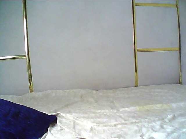 alora-skylar live cam on BongaCams