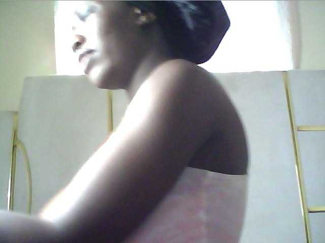 alora-skylar live cam on BongaCams