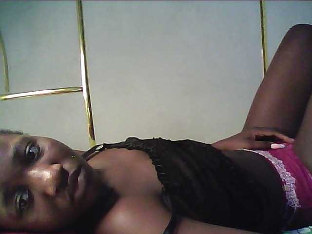 alora-skylar live cam on BongaCams