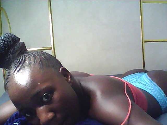 alora-skylar live cam on BongaCams