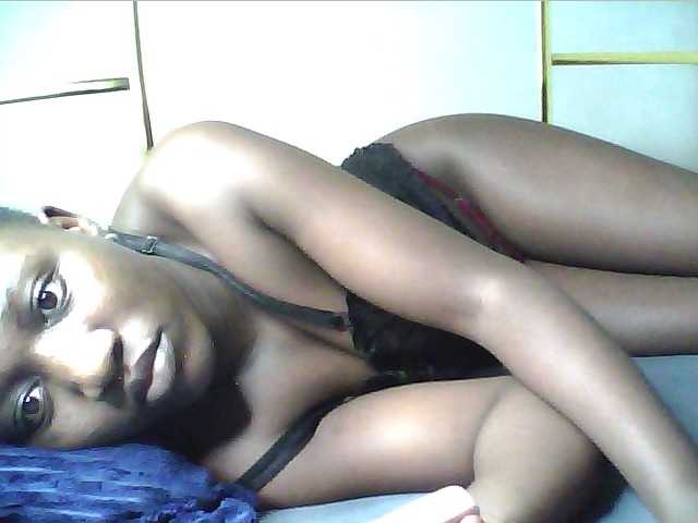 alora-skylar live cam preview