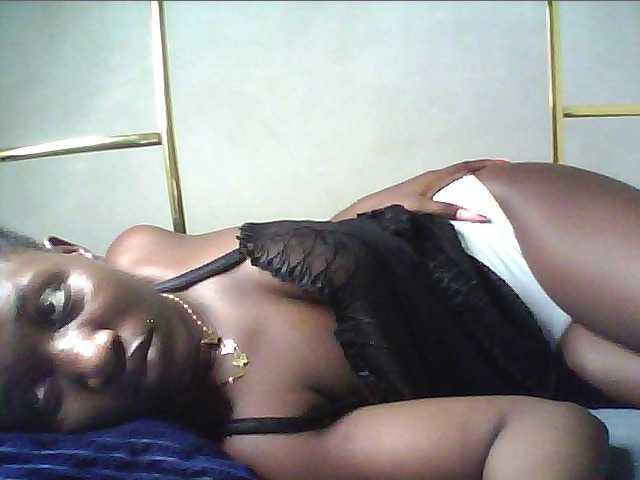 alora-skylar live cam on BongaCams