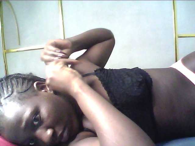alora-skylar live cam on BongaCams