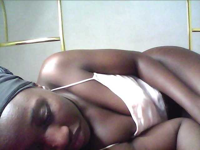 alora-skylar live cam on BongaCams