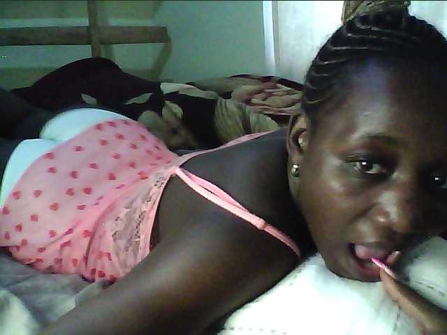 alora-skylar webcam bongacams model stream image