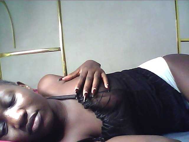 alora-skylar live cam on BongaCams