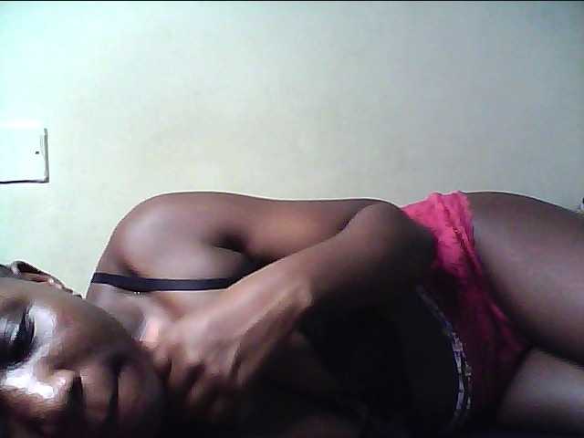 alora-skylar live cam on BongaCams