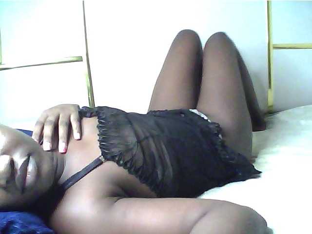alora-skylar live cam on BongaCams