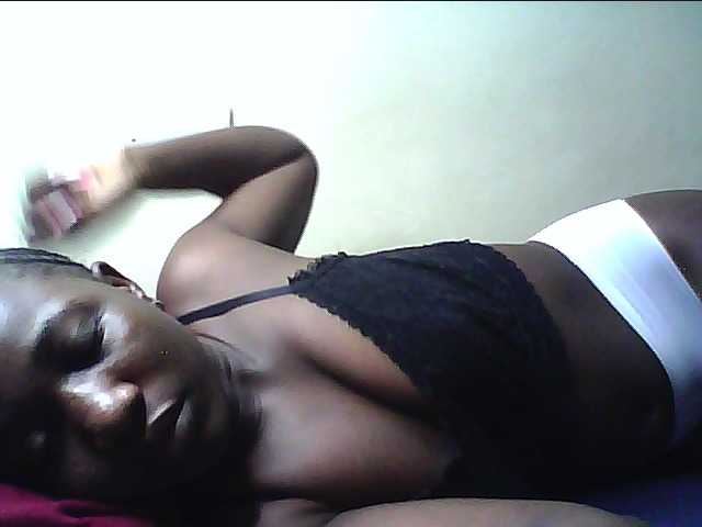 alora-skylar live cam on BongaCams