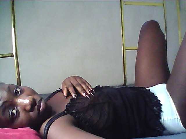 alora-skylar live cam on BongaCams