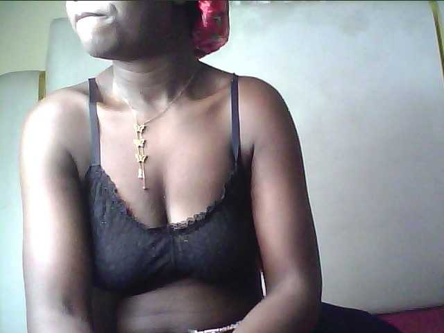 alora-skylar live cam on UnifiedCams