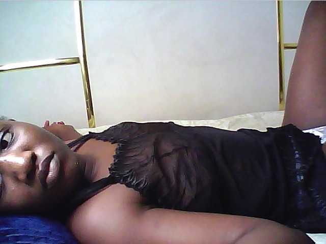 alora-skylar live cam on BongaCams
